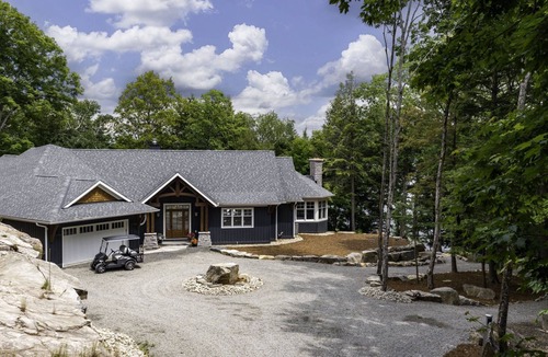 Baysville Cottage | A worthwhile alternataive to Europe. Muskoka. Bigwin Island