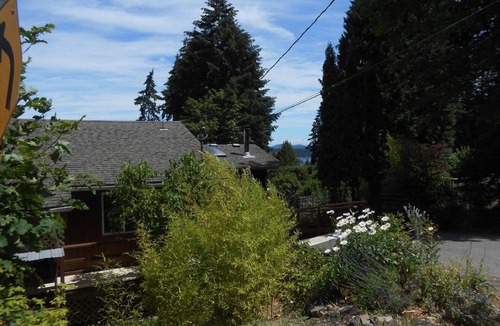 Salt Spring Island House | Aerie Sunrise House.close to Ganges. Harbor View