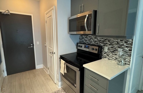 The Queensway Condo | Aesthetic 1 bedroom Apartment with gym and indoor pool