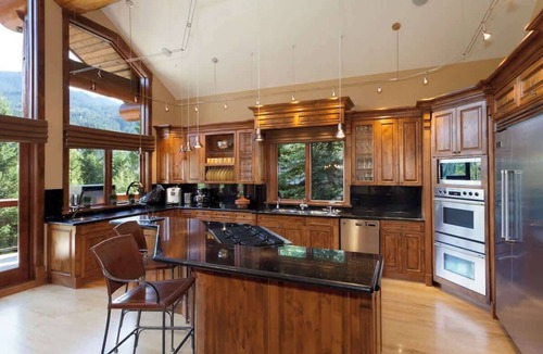 Blueberry Hill House | Alpine chalet w/hot tub & rooftop deck