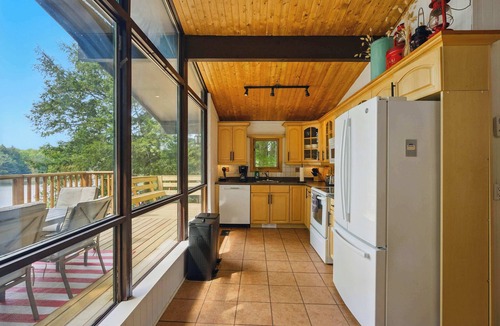 Bala Ski Chalet | Alpine Lake House - Waterfront + Hot tub
