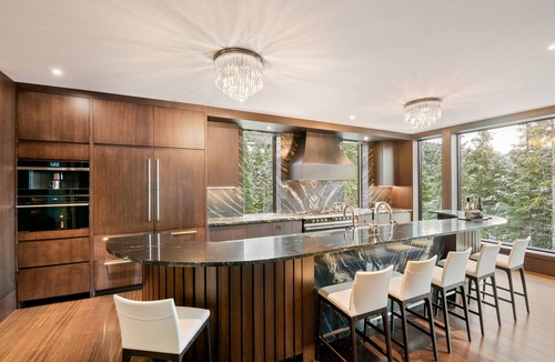 Whistler Creekside Ski Chalet | Altitude Retreat/Kadenwood/Private Neighbourhood & Gated Ski in Ski out Home