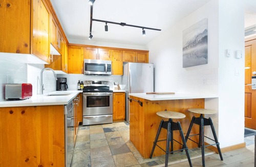 Village North Villa | Amazing - 2Br/2Ba Townhouse - Hot Tub