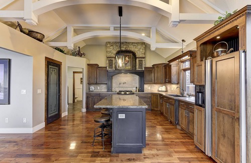 West Kelowna Estates House | AUGUST CANCELLED- HEAVY DISCOUNT LUXERY WEST KELOWNA OASIS-POOL,HOT TUB-VIEW
