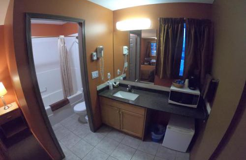 Osoyoos Hotel | Avalon Inn