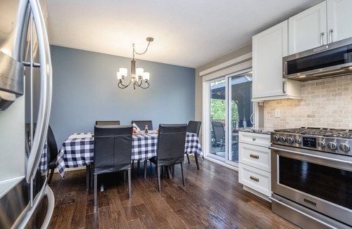 Lafontaine Cottage | ✨Awenda Provincial Park Dream Cottage✨💫🏡🧿 * Hot Tub & Dog Friendly *