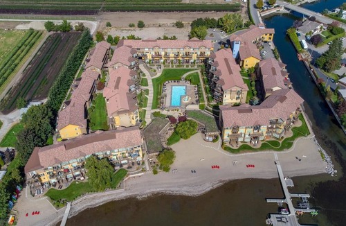 Westbank House | Barona Beach Getaway in West Kelowna