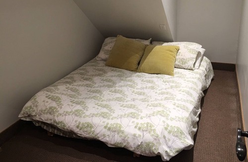 Windermere Condo | Beach and Lakefront Resort , Akiskinook 1 bed.