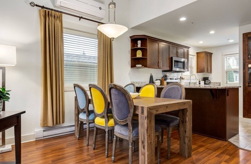 Regional District of Nanaimo Villa | Beach Daze! Peaceful Retreat Near Rathtrevor Beaches