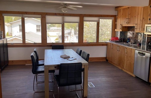 Crystal Beach House | Beach Front Family Cottage Ping Pong & Karaoke!