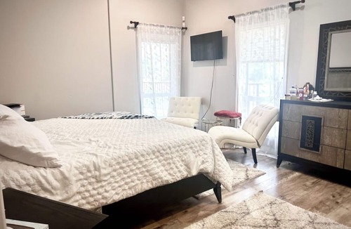 South Central Bed & Breakfast | Beach Front Resort Home