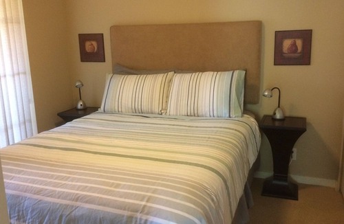 Osoyoos Condo | Beachfront 2-bedroom condo with spacious patio in exclusive Casa del Lago