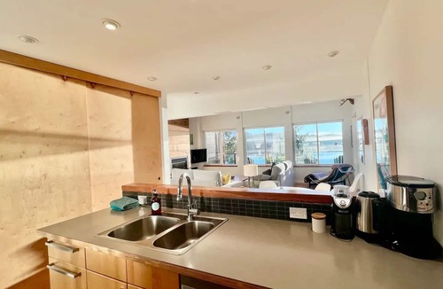 Ucluelet Cabin | Beachwood-Home near Pacific Rim National Park