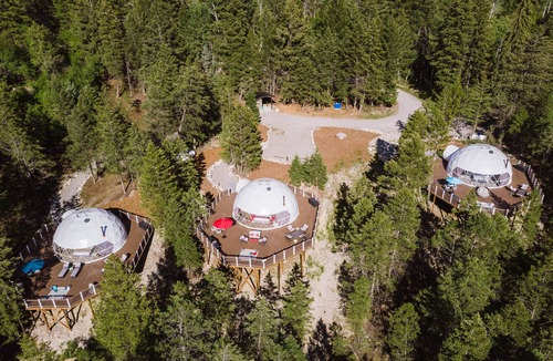 Windermere Cabin | Beat boredom in the Bear Dome at Winderdome Resort