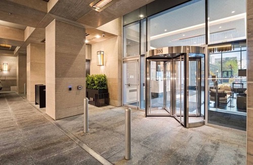 Bloor-Yorkville Condo | Beautiful 1 Bedroom Yorkville Condo with Valet Parking