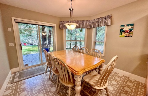 Swansea Point House | Beautiful 3 Bedroom, 2 Bath, Large private lot that backs onto Hummingbird Creek