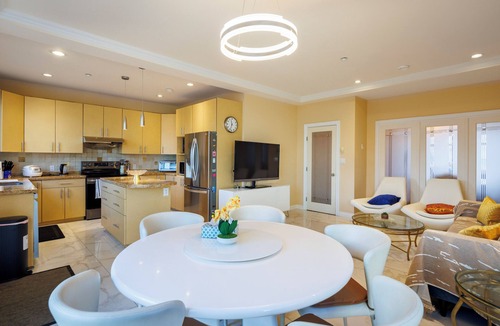 Fraserview House | Beautiful 4-bedroom house in Vancouver perfect for your getaway