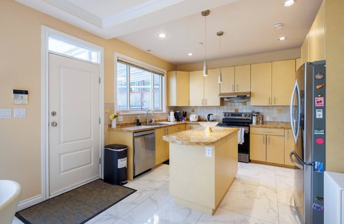 Fraserview House | Beautiful 4-bedroom house in Vancouver perfect for your getaway