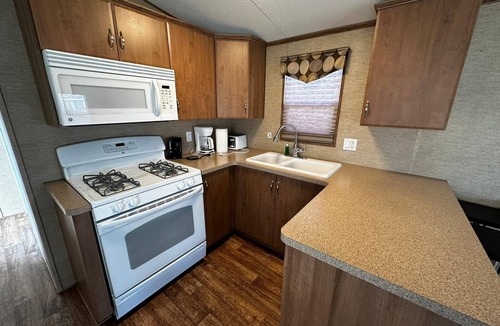 Virgil Cottage | Beautiful Cottage (508) in Vineyards of Niagara On The Lake