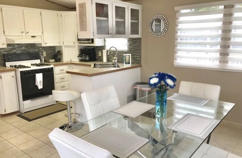 Virgil Cottage | Beautiful cottage in Niagara on the Lake (Vine Ridge Resort)