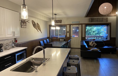 Hemlock Valley House | Beautiful cabin with hot tub, steam room, deck & directly across from ski lifts