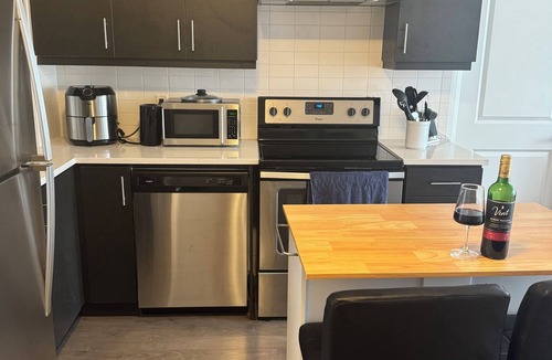 The Queensway Condo | Beautiful Condo with Lake Ontario View