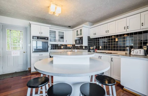 Lion's Head House | Beautiful cottage style Waterfront house on Georgian Bay. Pet-Friendly!