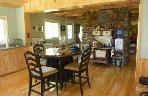 Boularderie Cottage | Beautiful Cottage Overlooking the Bras D'or Lakes