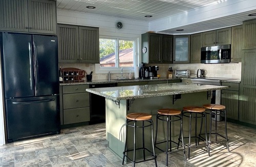 Muskoka Lakes Cottage | Beautiful family cottage on private lake in the heart of Muskoka