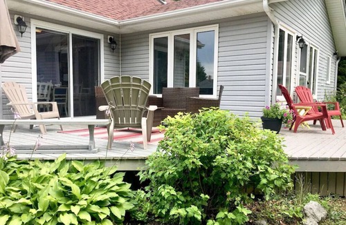 York House | Beautiful House Located by a Golf Course and 5 Mins From National Park Beach