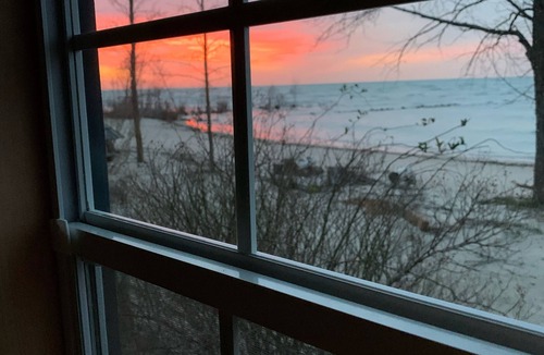 Kincardine Cottage | Beautiful Lake Front Cottage