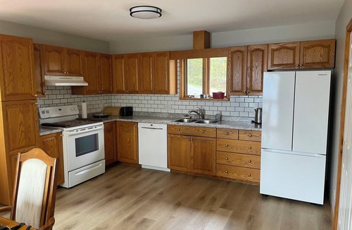 Loring House | Beautiful Lakeside Retreat on Caribou Lake with Stunning Sunsets, Fishing & More