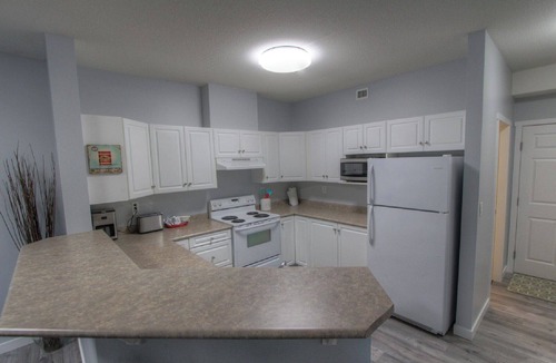 North End Condo | Beautiful Pool Level Walk Out Condo in Downtown Kelowna