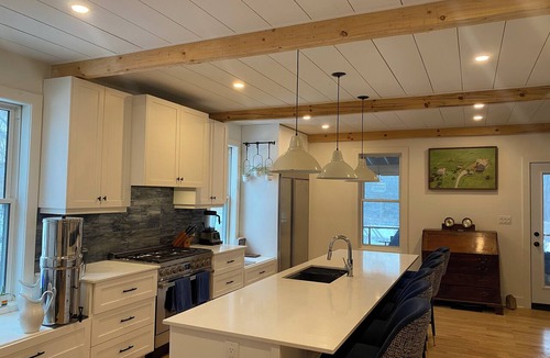 Grey Highlands House | Beautifully restored Farmhouse on 64 acres+