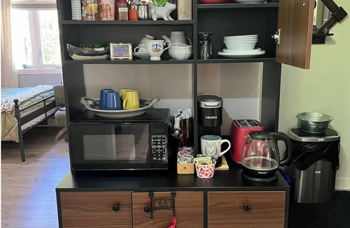 Lion's Head Bed & Breakfast | Bella's B&B: 60 Trillium X (Ferndale/Lions Head)
