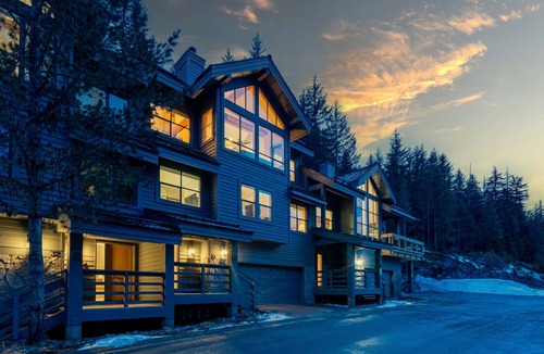 Whistler Village House | Best Mountain View, 5-Star Luxury Whistler Village 5BR Ski-in