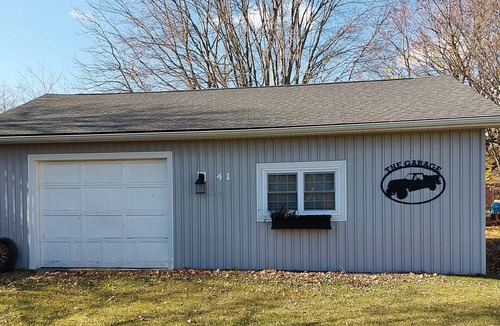 Port Burwell Cottage | Big Fun Little Cottage - Cozy Cottage in Walking Distance to Beach and Town