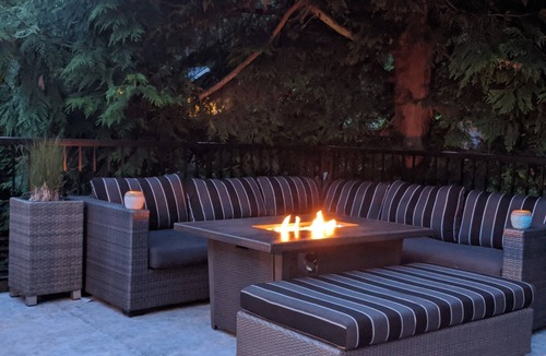 Canyon Heights House | Big House Big Yard Big Deck North Vancouver House