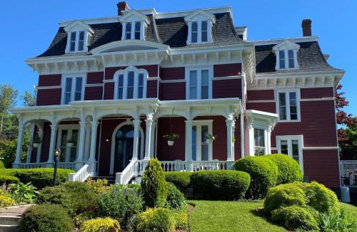 Wolfville Hotel | Blomidon Inn