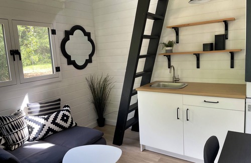 Erin Cabin | Blue Heron Bunkie A Luxury Forest Escape Near Erin, Ontario