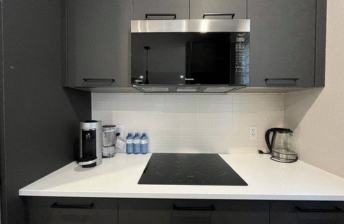 Glen Huron Condo | Blue Mountain Village Condo w/Pool - Steps from Scandinave!