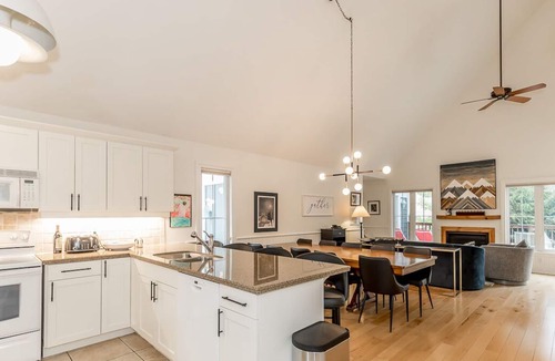 Craigleith Ski Chalet | Blue Mountains Alpine Ski Club in the heart of Craigleith