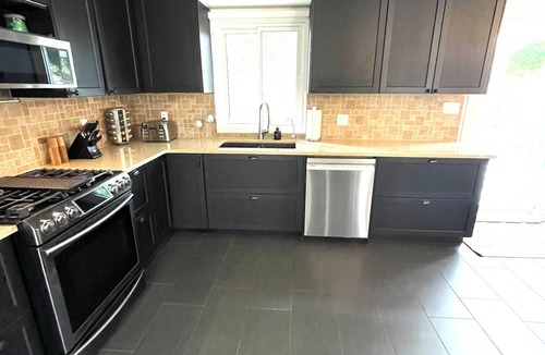 Saint Jacobs House | Boho 4-Bed House Retreat: Hot tub, Sauna, Cold Plunge Outdoor Shower, St. Jacobs