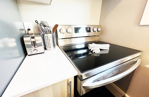 South London Apartment | Boho Escape | Walk to Wortley/London Hotspots