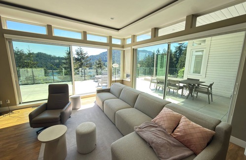 Bowen Island House | Bowen Island Ocean Retreat | Whole House | Hot Tub