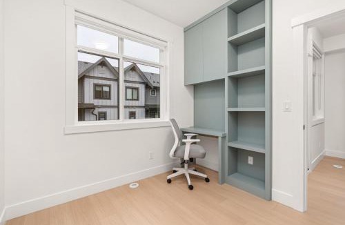 Willoughby House | Brand New 3BR Townhome - Roof Top Patio and Garage