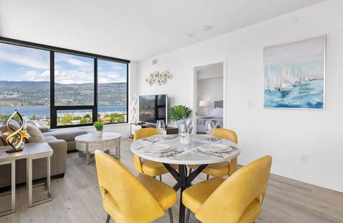 Downtown Kelowna Apartment | Brand New Luxury Downtown Near the Beach #13