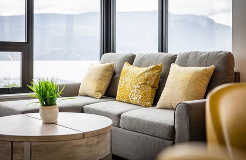 Downtown Kelowna Apartment | Brand New Luxury Downtown Near the Beach #15