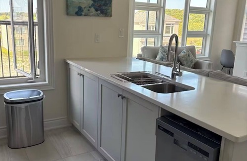 Bradford West Gwillimbury House | Brand New Luxury Modern Above Ground Suite Bond Head Retreat/Peaceful