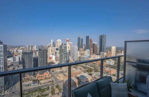 East Village Apartment | ~Breath~Taking~View~35th Floor~Balcony&Bedroom/4Guest~DTSkyline#1188 3ST SE